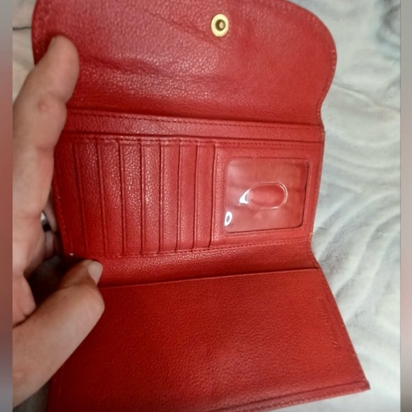 Dooney & Bourke Red Pebbled Leather Wallet - EUC - Picture 4 of 5